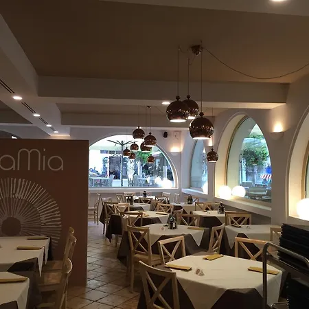 Отель Rivamia
